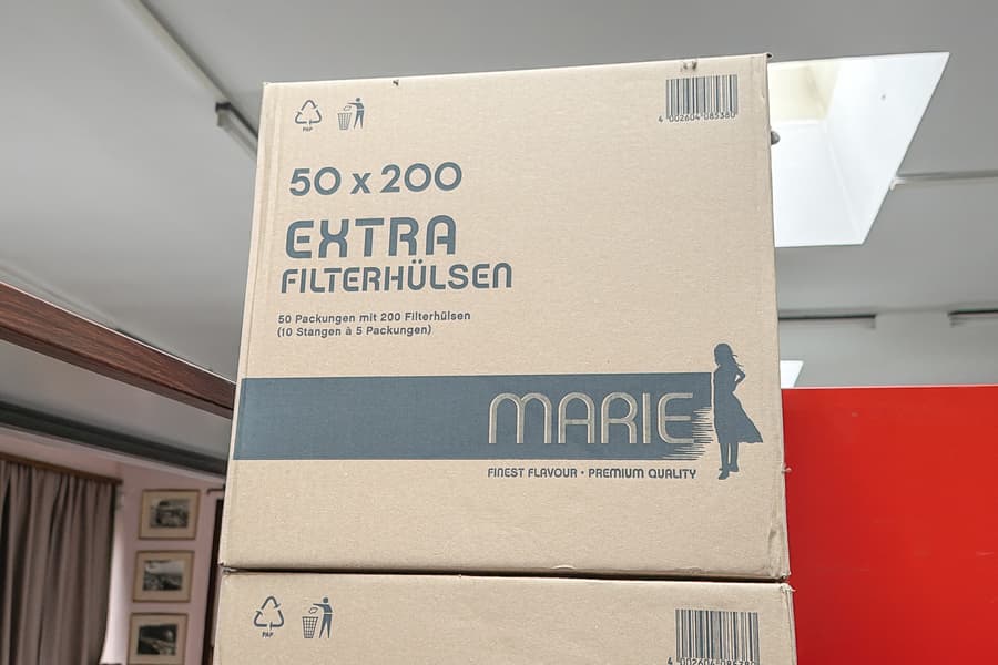 Karton mit Filterhülsen Marie